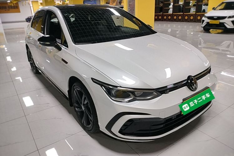 Volkswagen Golf 2024 car image #4