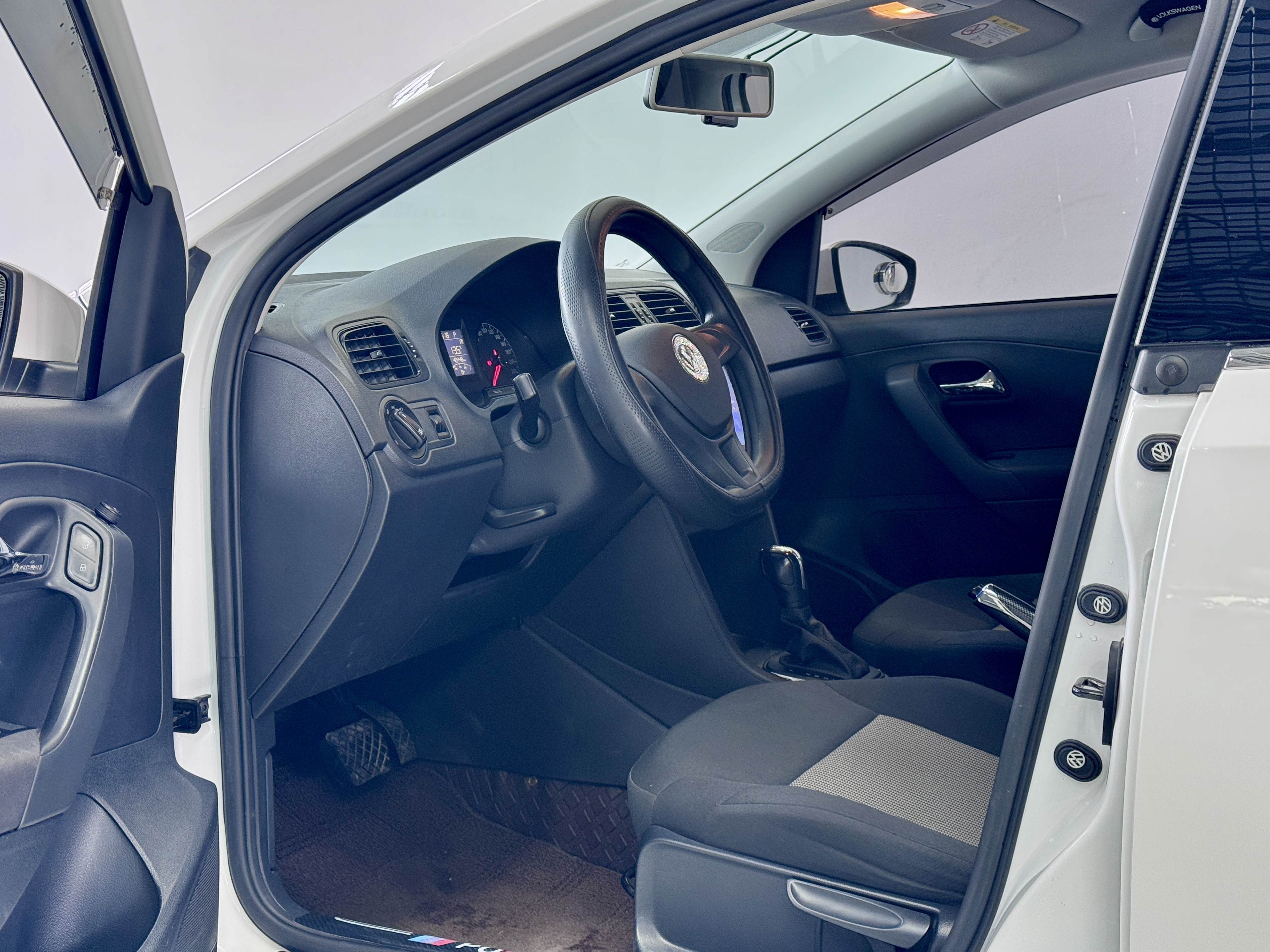 Volkswagen Polo 2019 #10 Volkswagen Polo 2019 car image #10