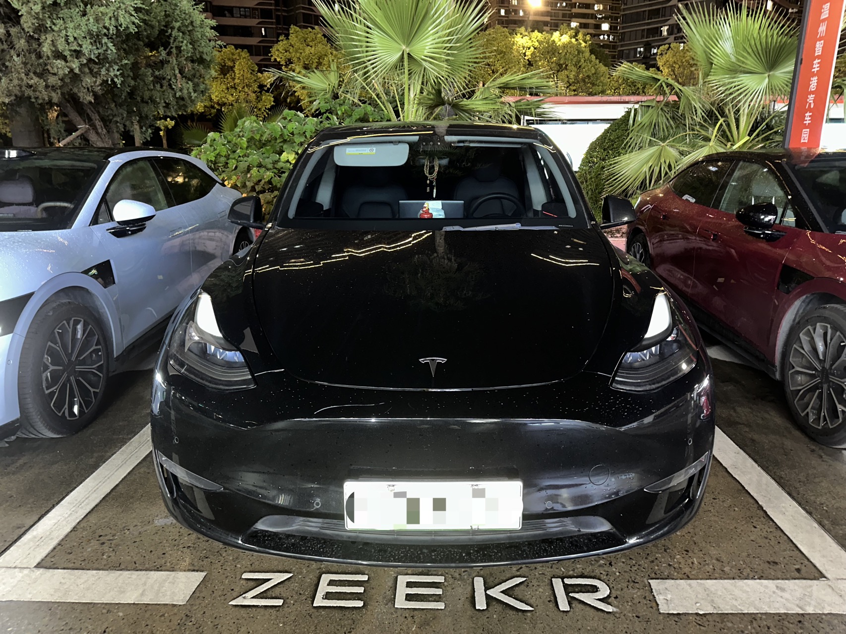Tesla Model Y 2021 #2 Tesla Model Y 2021 car image #2