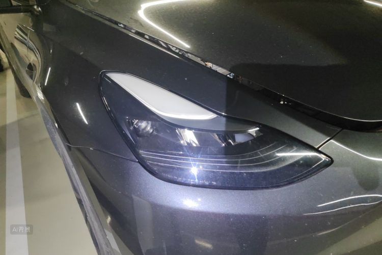 Tesla Model Y 2024 #8 Tesla Model Y 2024 car image #8