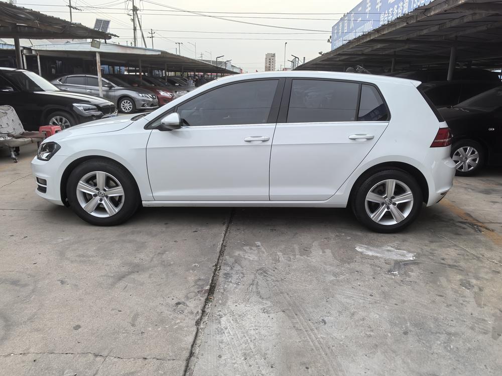 Volkswagen Golf 2016 car image #3