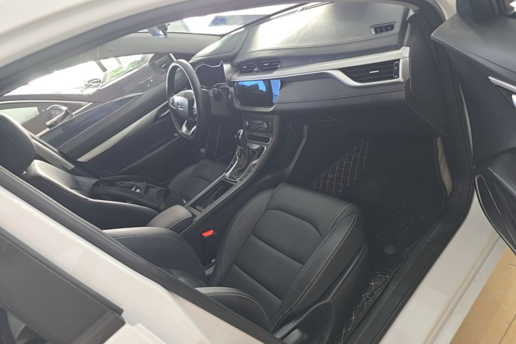 GEELY Emgrand 2020 car image #20