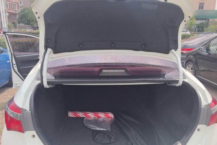Toyota Corolla 2017 car image #19