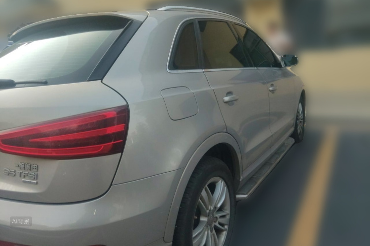 Audi Q3 2014 car image #7
