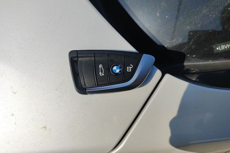 BMW X1 2021 car image #14