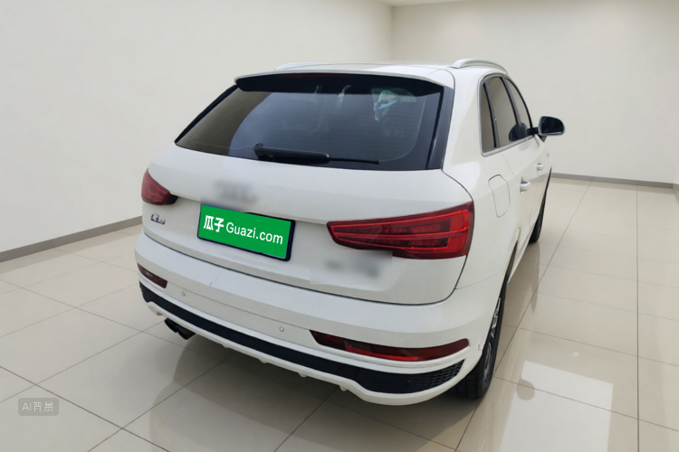 Audi Q3 2019 car image #7