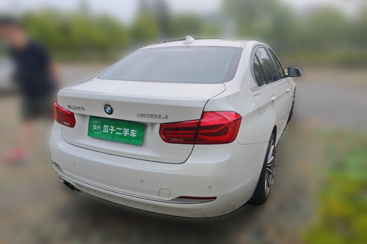 BMW 3 Series 2018 #5 BMW 3 Series 2018 car image #5