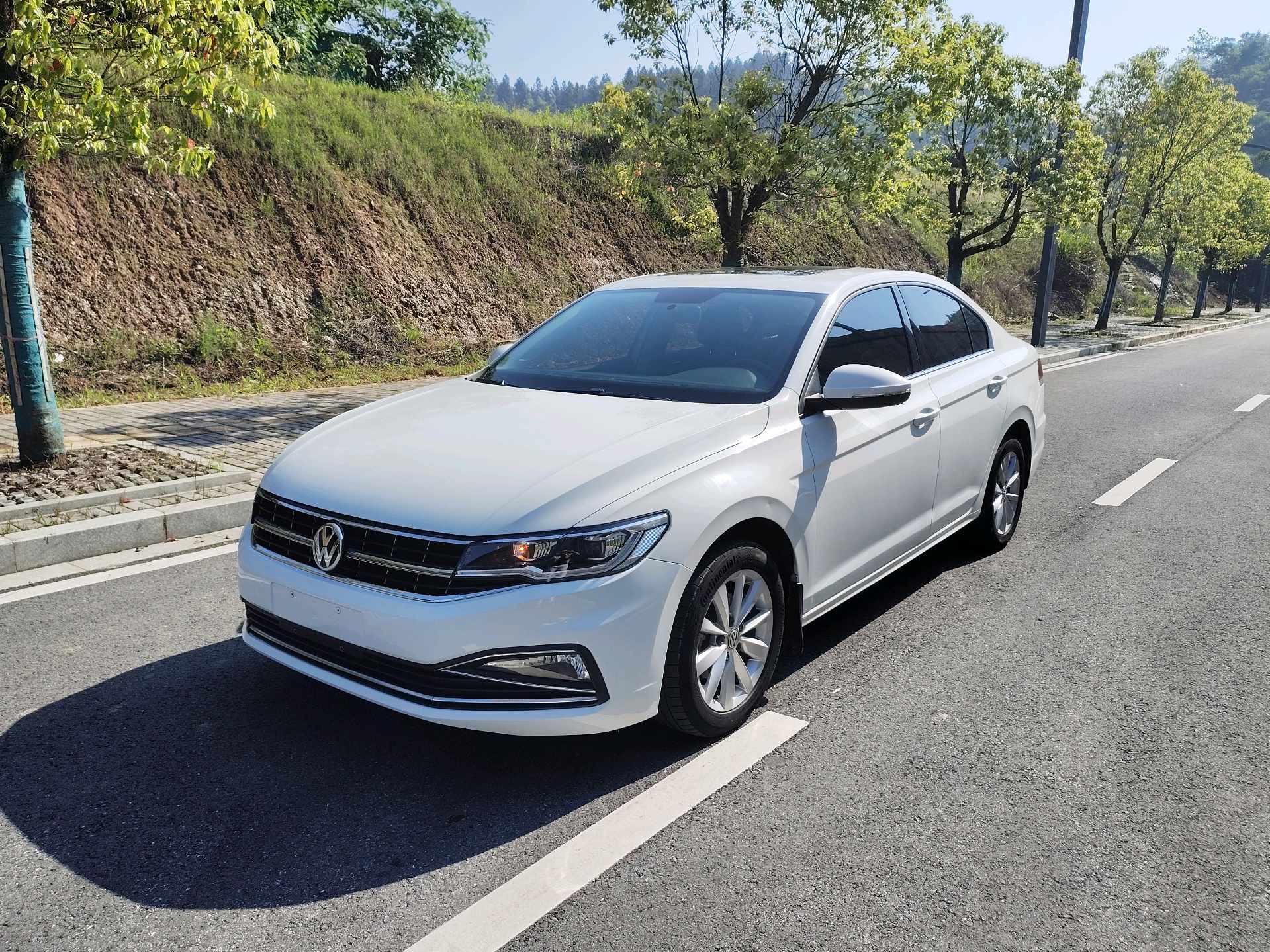2020 imagem de carro 