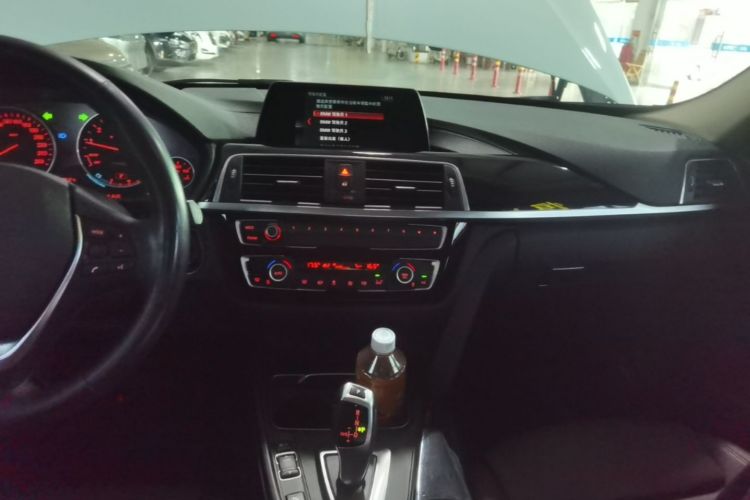 BMW 3 Series 2018 #13 BMW 3 Series 2018 car image #13