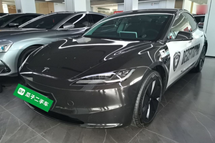 Tesla Model 3 2025 #2 Tesla Model 3 2025 car image #2