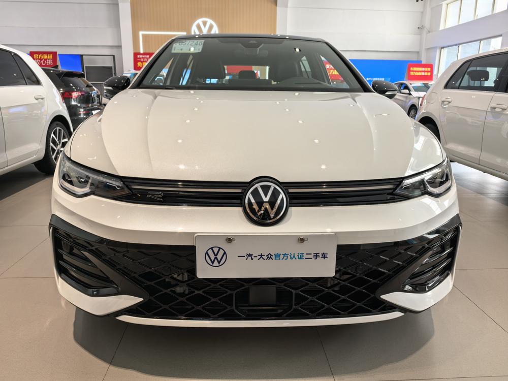 Volkswagen Golf 2025 #2 Volkswagen Golf 2025 car image #2