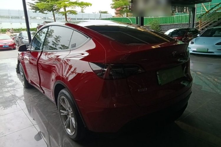 Tesla Model Y 2022 #5 Tesla Model Y 2022 car image #5