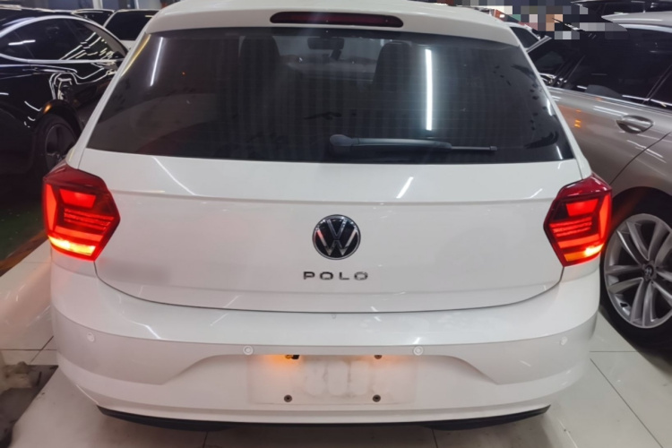 Volkswagen Polo 2021 car image #4
