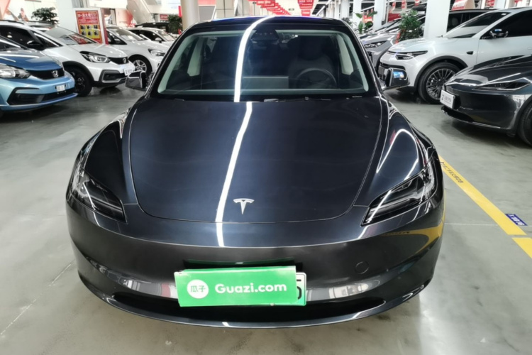 Tesla Model 3 2024 car image #3