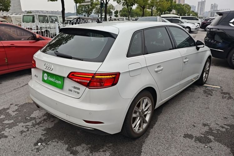 Audi A3 2019 изображение автомобиля #7