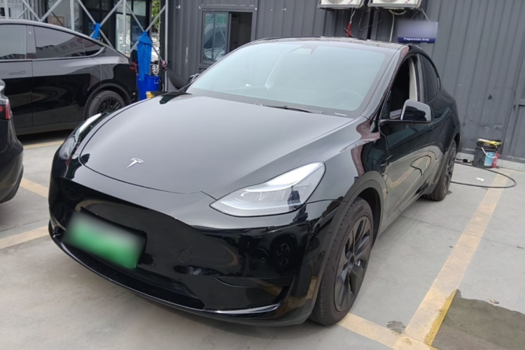 Tesla Model Y 2022 #2 Tesla Model Y 2022 car image #2