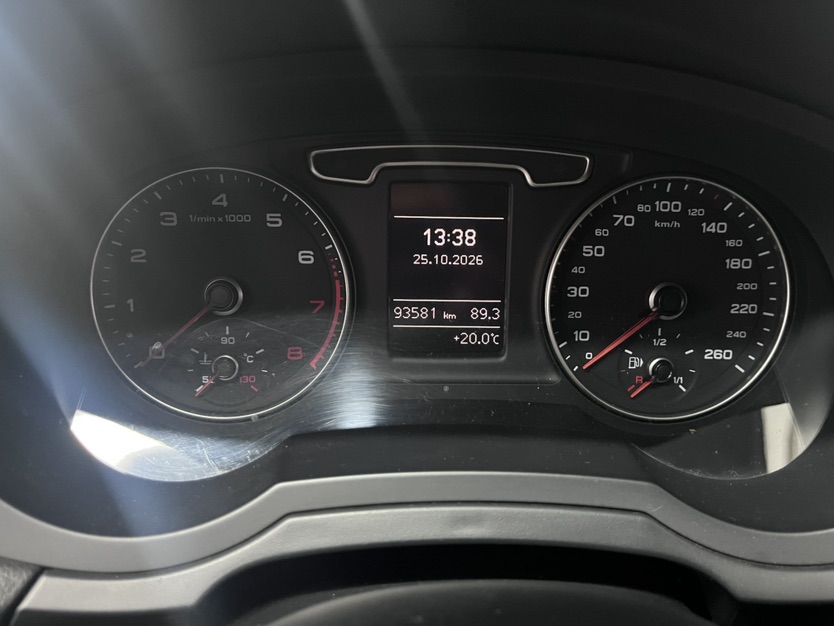 Audi Q3 2016 car image #4