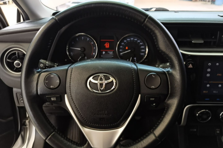 Toyota Corolla 2018 #11 Toyota Corolla 2018 car image #11
