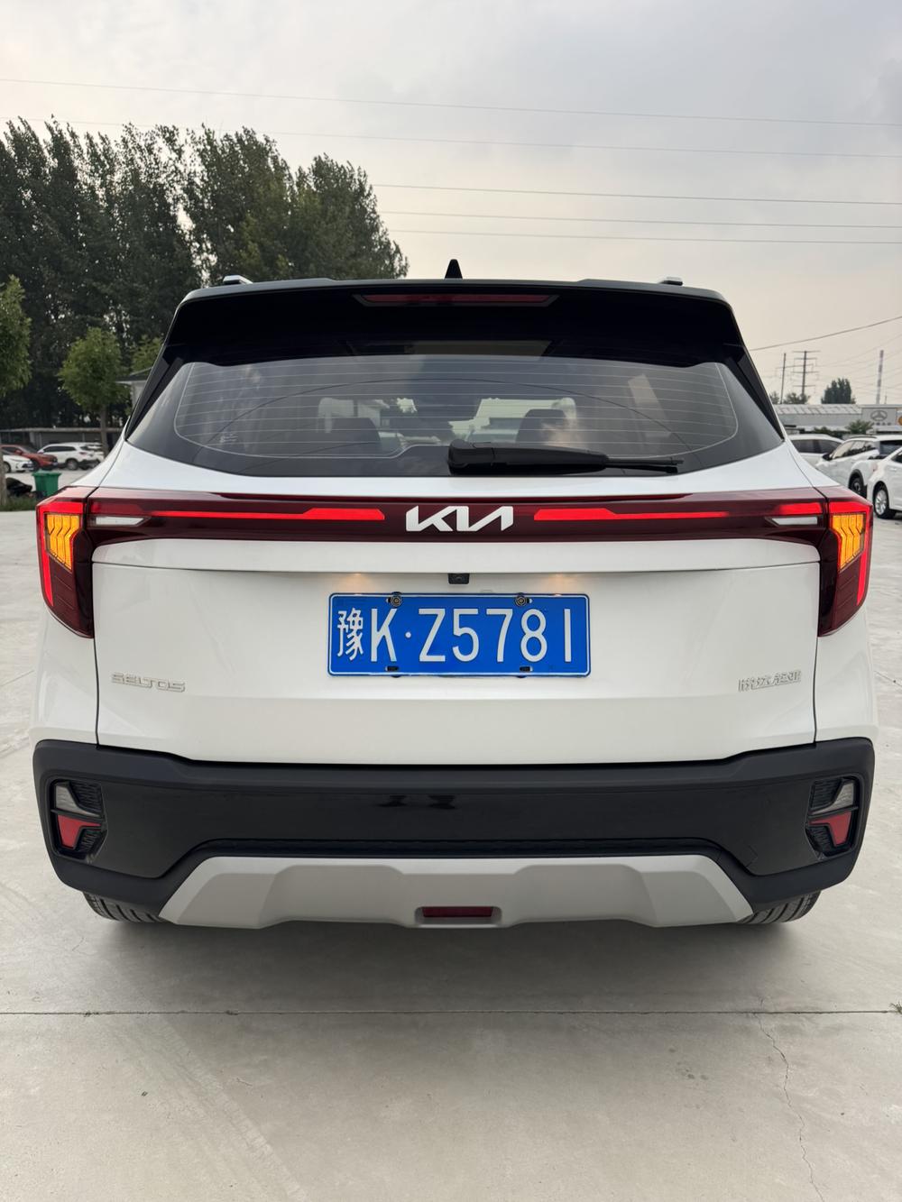 2023 car image #6