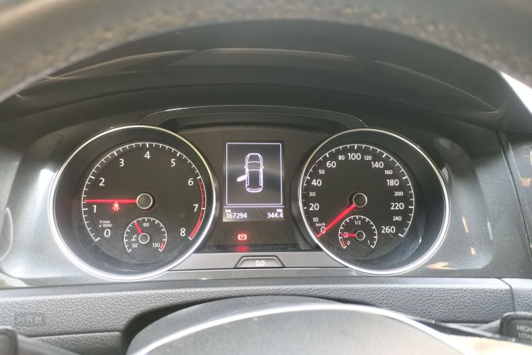 Volkswagen Golf 2019 car image #13