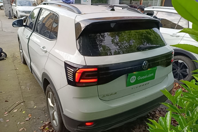 Volkswagen T-Cross 2023 #4 Volkswagen T-Cross 2023 car image #4