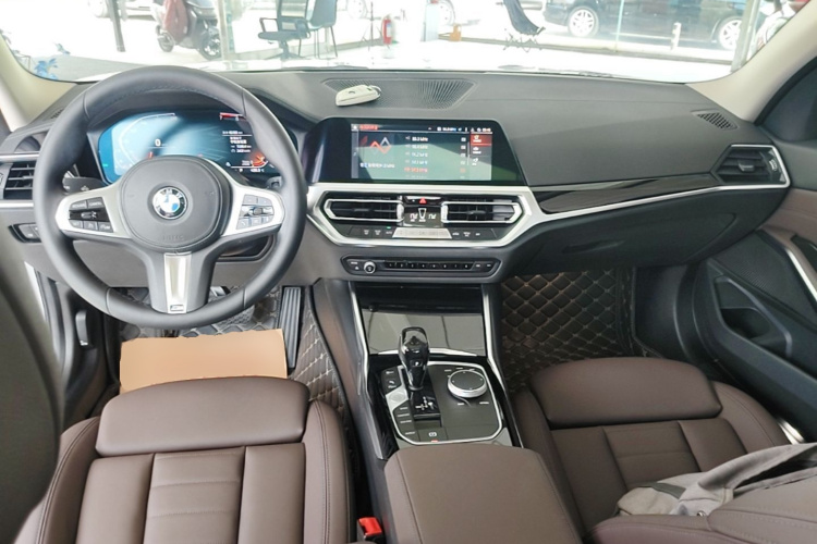 BMW 3 Series 2021 #10 BMW 3 Series 2021 car image #10