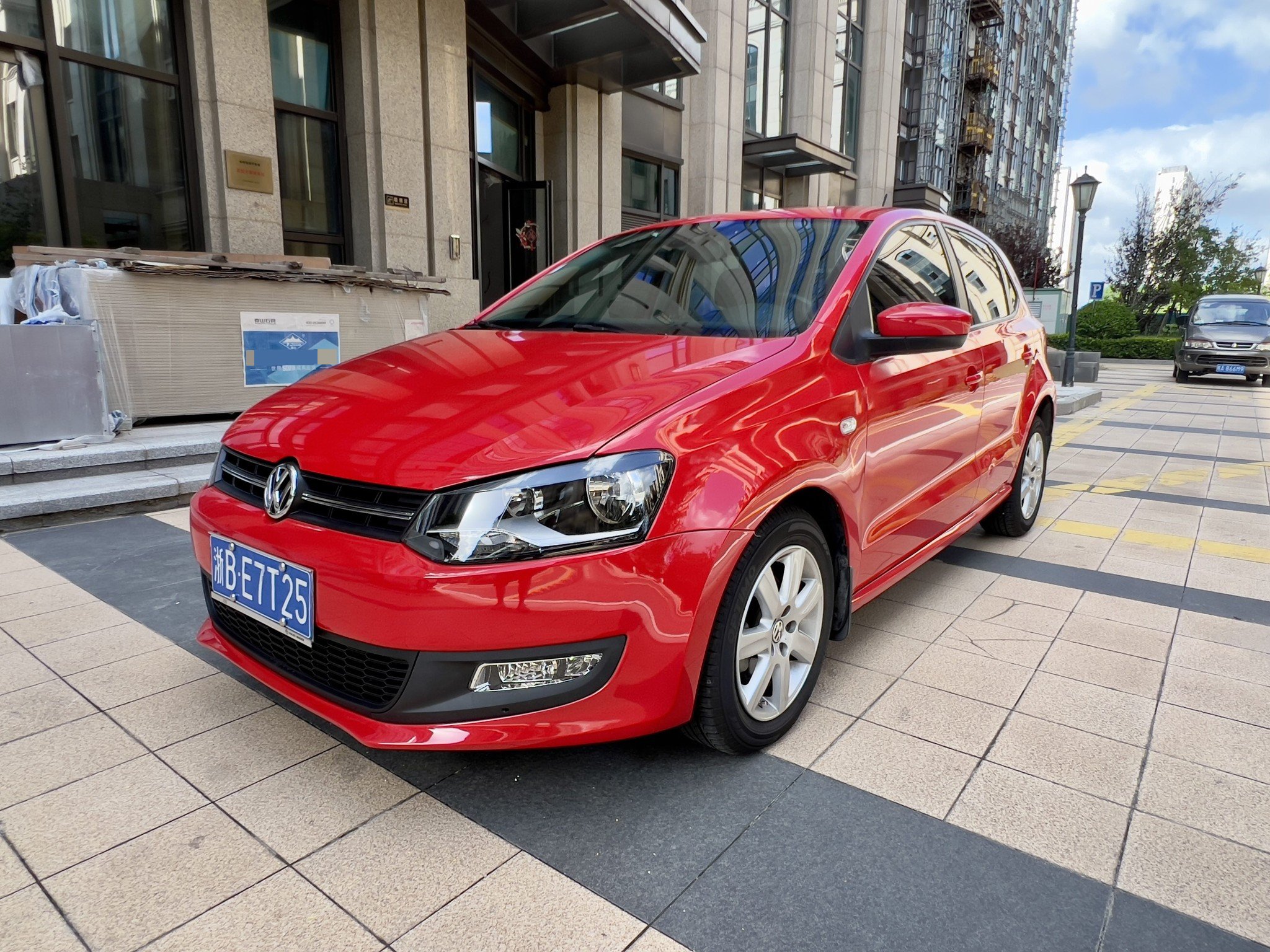 Volkswagen Polo 2013 Volkswagen Polo 2013 car image