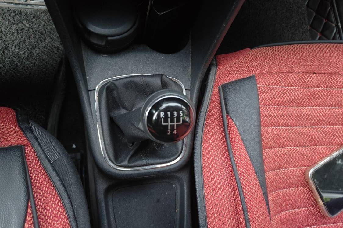 Volkswagen Polo 2015 #27 Volkswagen Polo 2015 car image #27