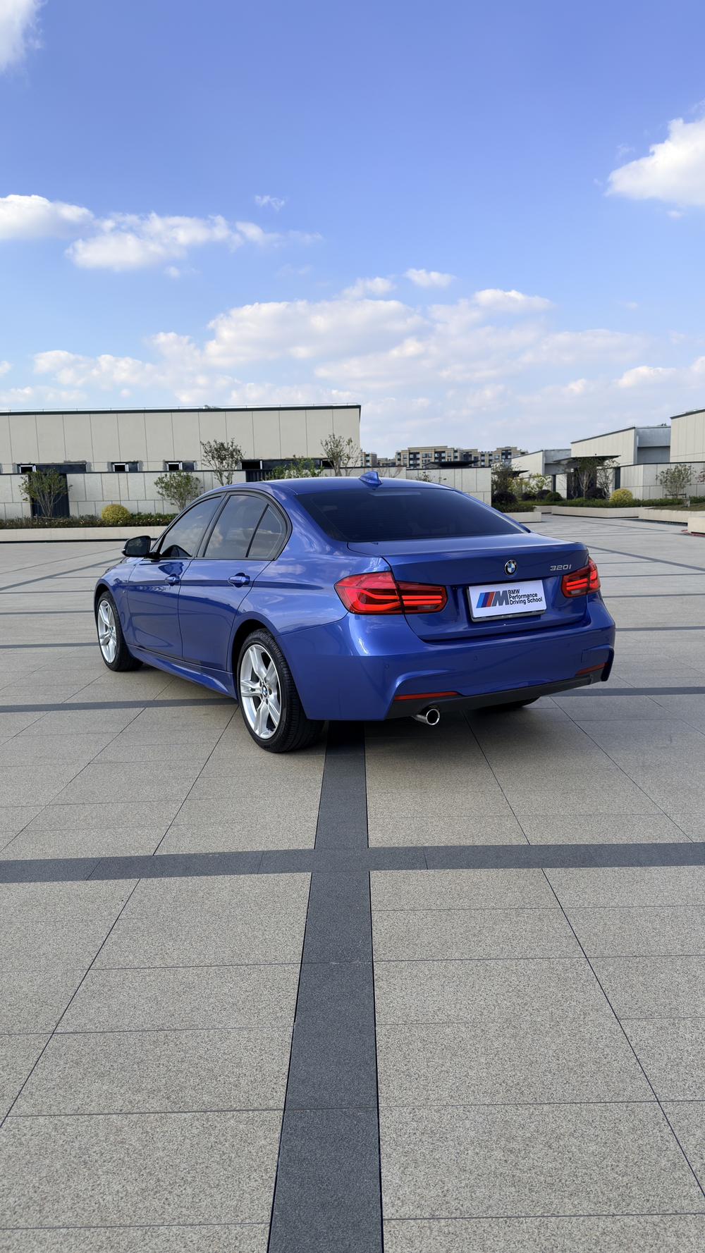 BMW 3 Series 2015 #5 BMW 3 Series 2015 car image #5