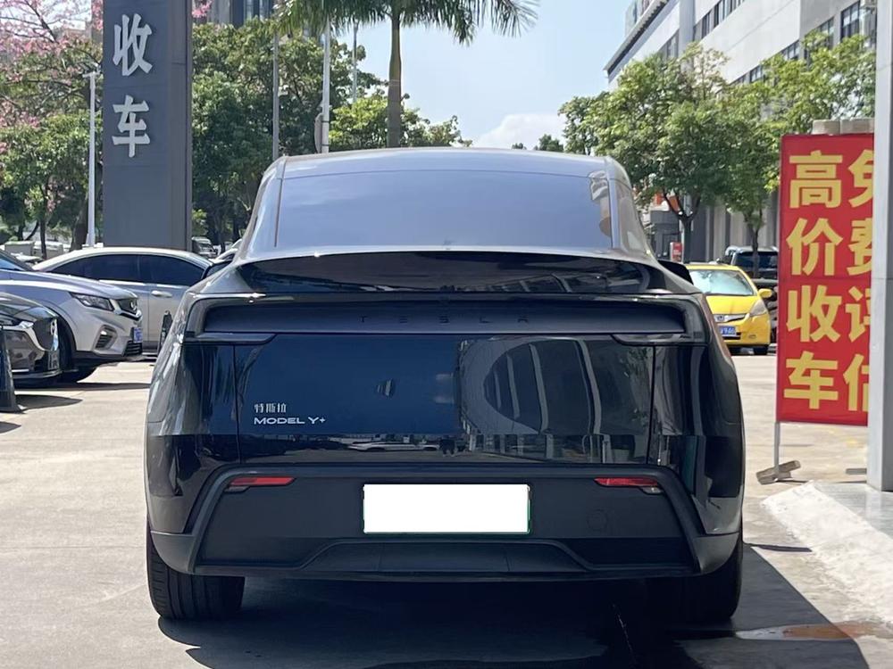 Tesla Model Y 2025 #3 Tesla Model Y 2025 car image #3