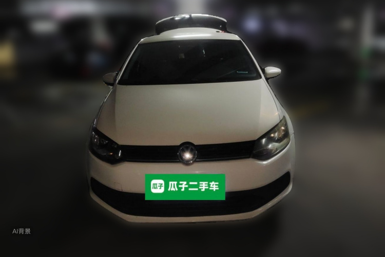 Volkswagen Polo 2015 car image #3