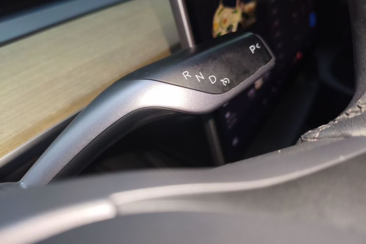 Tesla Model Y 2023 #14 Tesla Model Y 2023 car image #14