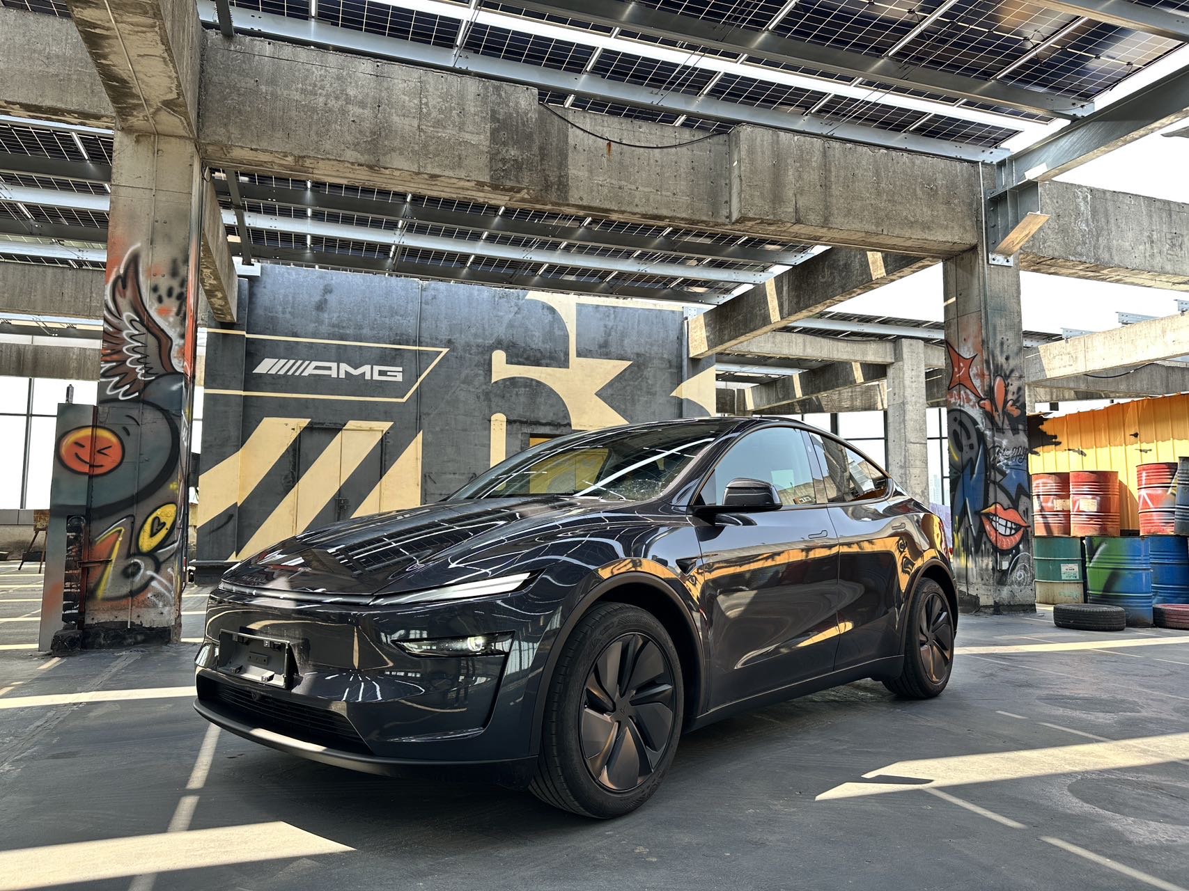 Tesla Model Y 2025 car image 