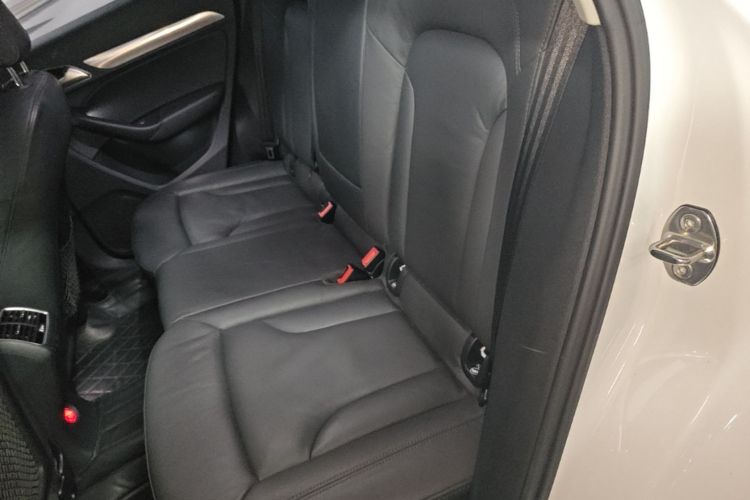 Audi Q3 2018 #13 Audi Q3 2018 car image #13