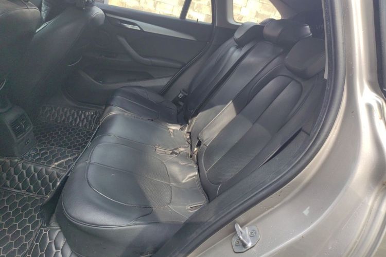 BMW X1 2019 car image #10