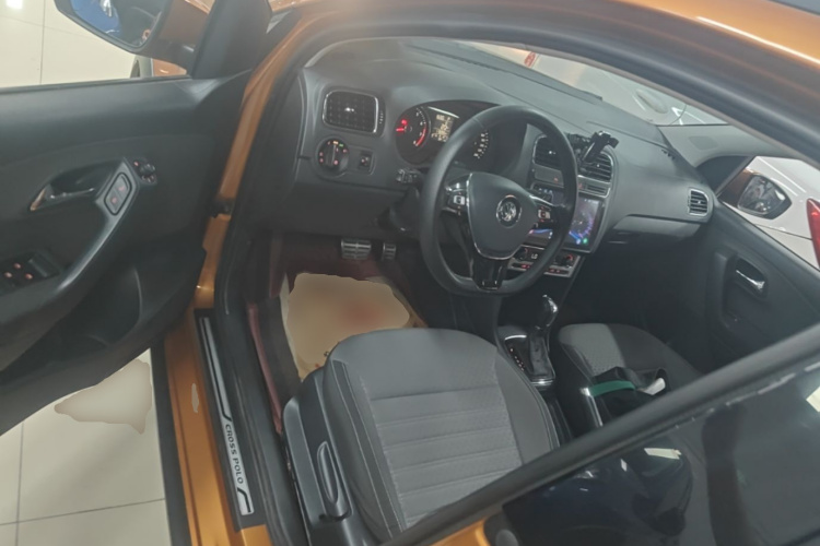 Volkswagen Polo 2017 #12 Volkswagen Polo 2017 car image #12
