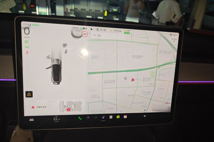 Tesla Model Y 2024 immagine di auto #16
