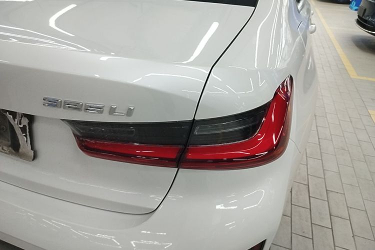 BMW 3 Series 2023 car image #8