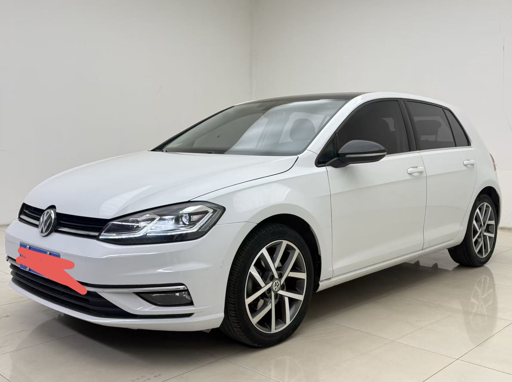 Volkswagen Golf 2018 car image #2