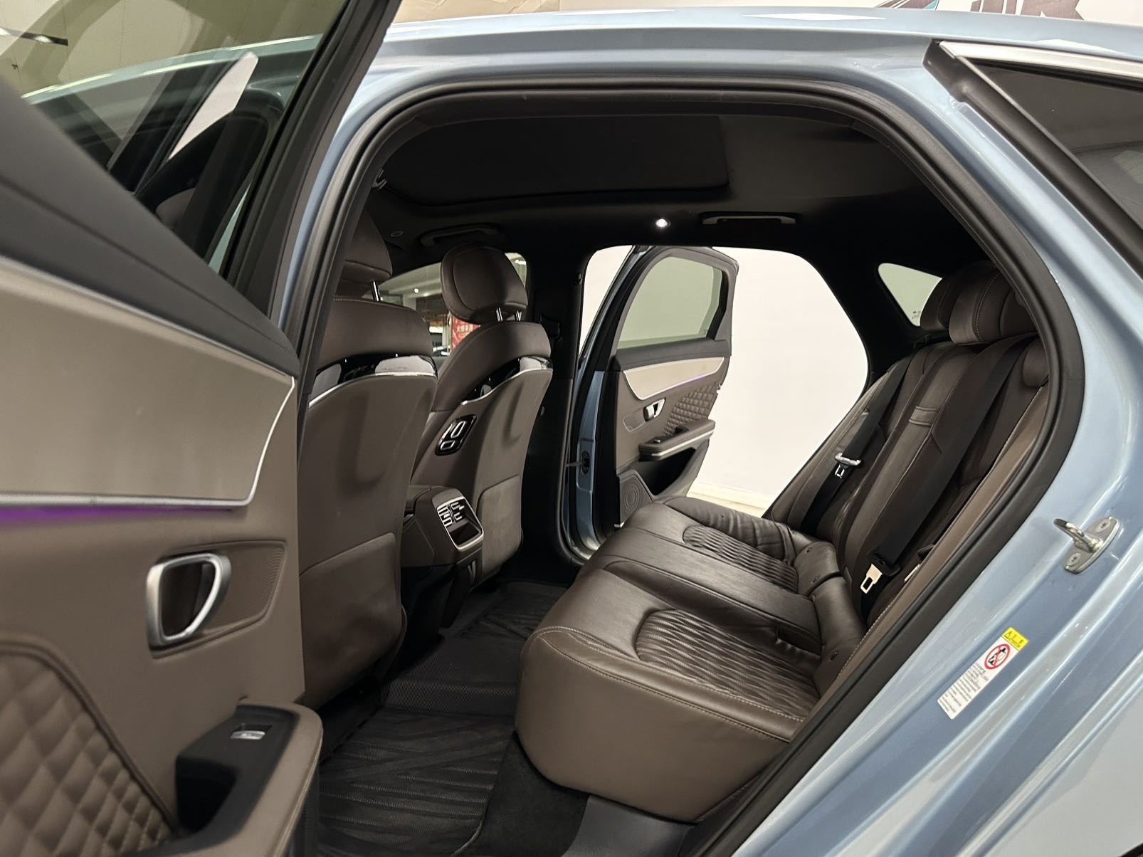 BYD Han 2023 car image #11