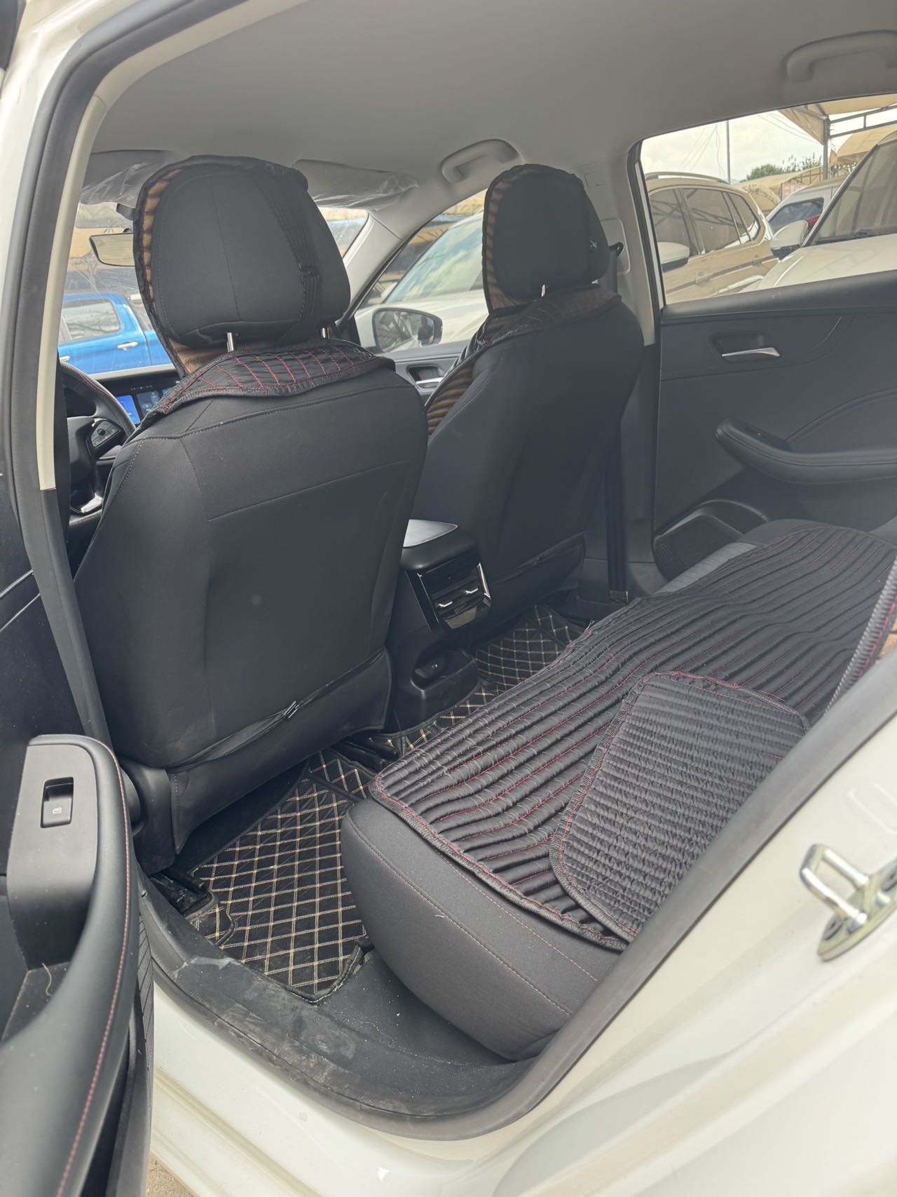 Roewe i5 2023 #6 Roewe i5 2023 car image #6