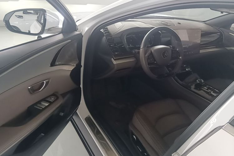 BYD Han 2022 immagine di auto #16