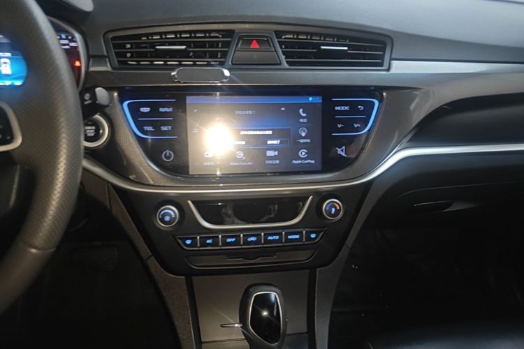 GEELY Emgrand 2017 immagine di auto #13