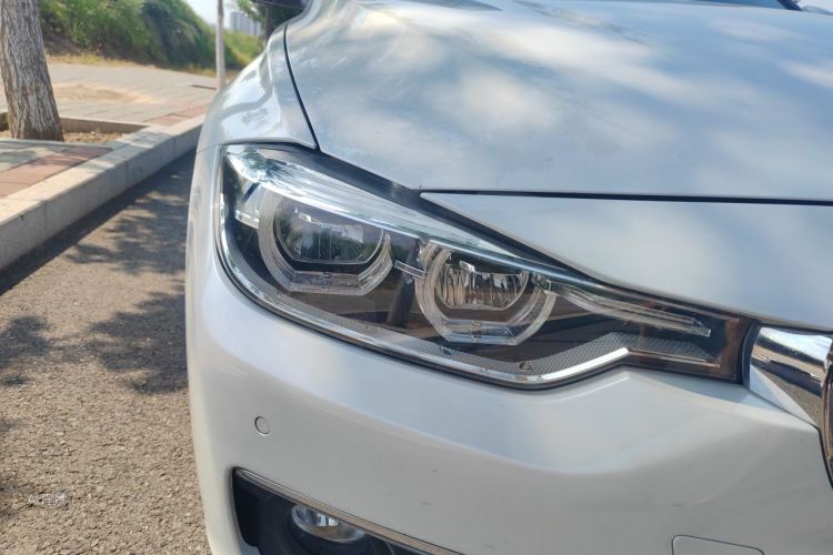 BMW 3 Series 2017 #8 BMW 3 Series 2017 car image #8