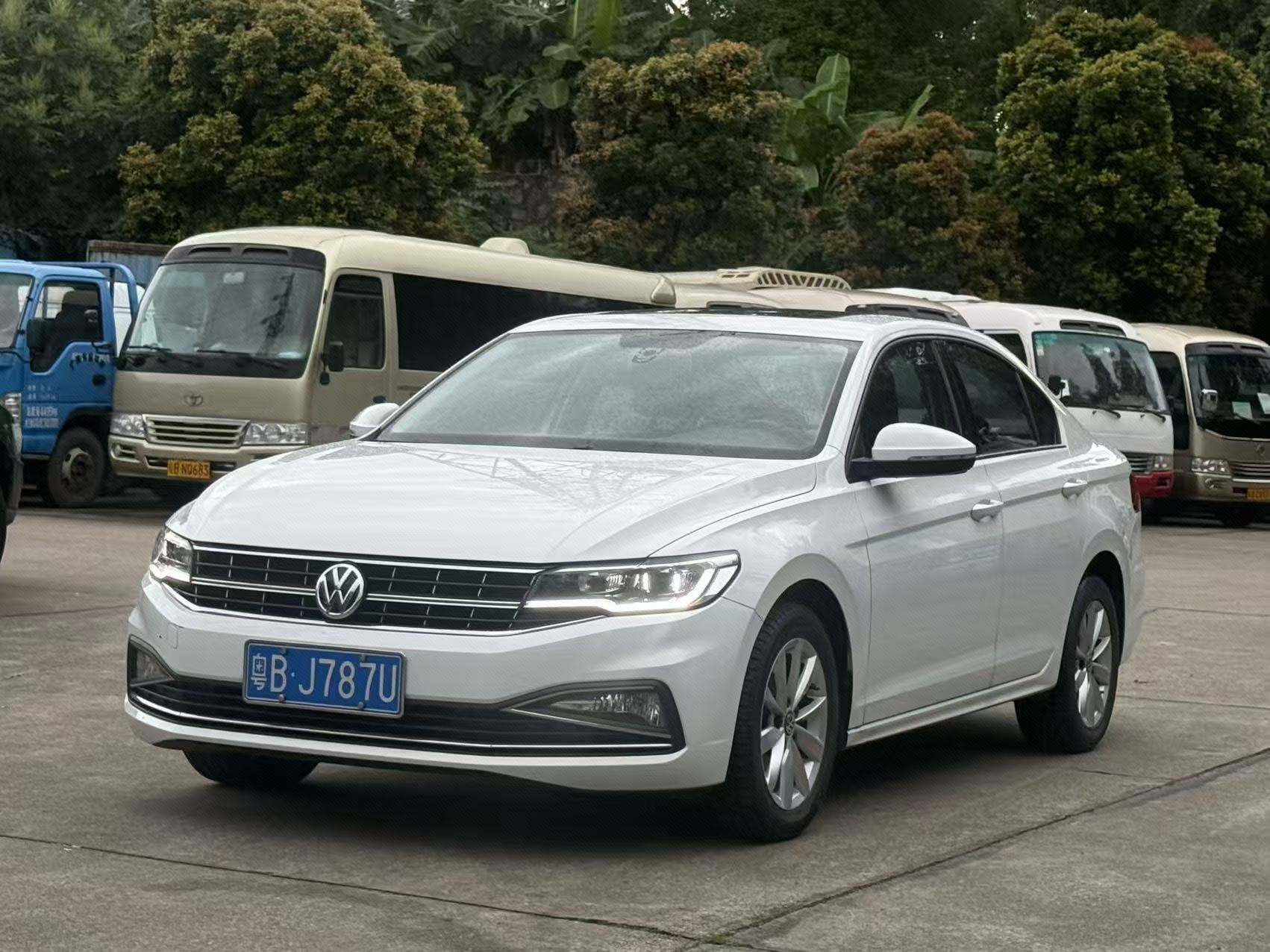 Volkswagen Bora 2020 car image 