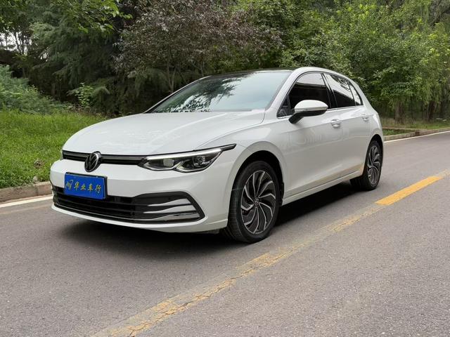 Volkswagen Golf 2022 car image #10