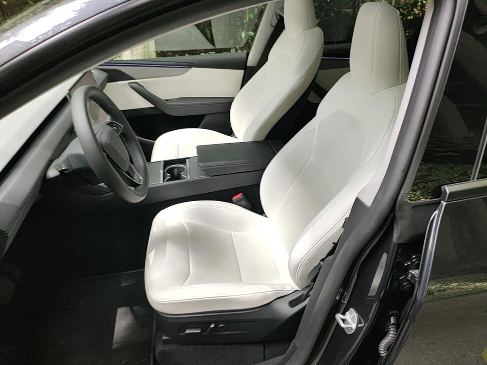 Tesla Model Y 2025 #17 Tesla Model Y 2025 car image #17