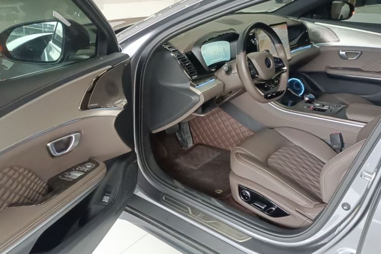 BYD Han 2023 immagine di auto #12