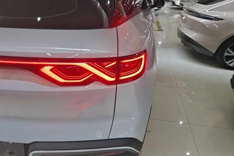 BYD YuanUP 2025 #8 BYD YuanUP 2025 car image #8