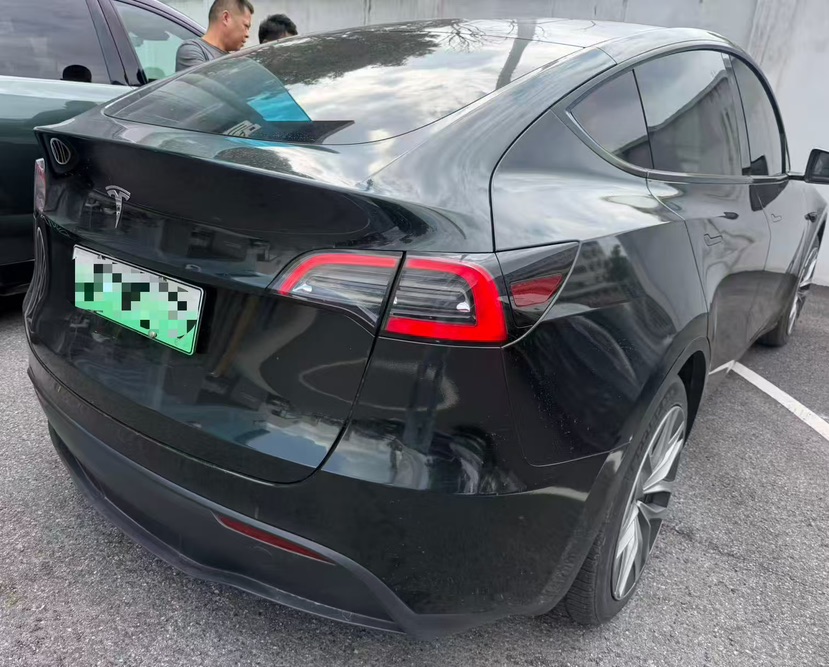 Tesla Model Y 2023 #4 Tesla Model Y 2023 car image #4